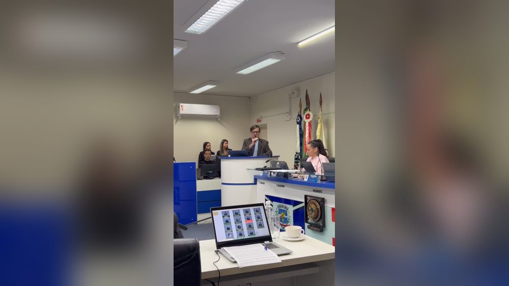 Vereador Nilton de Campos em vídeo anunciando emenda parlamentar